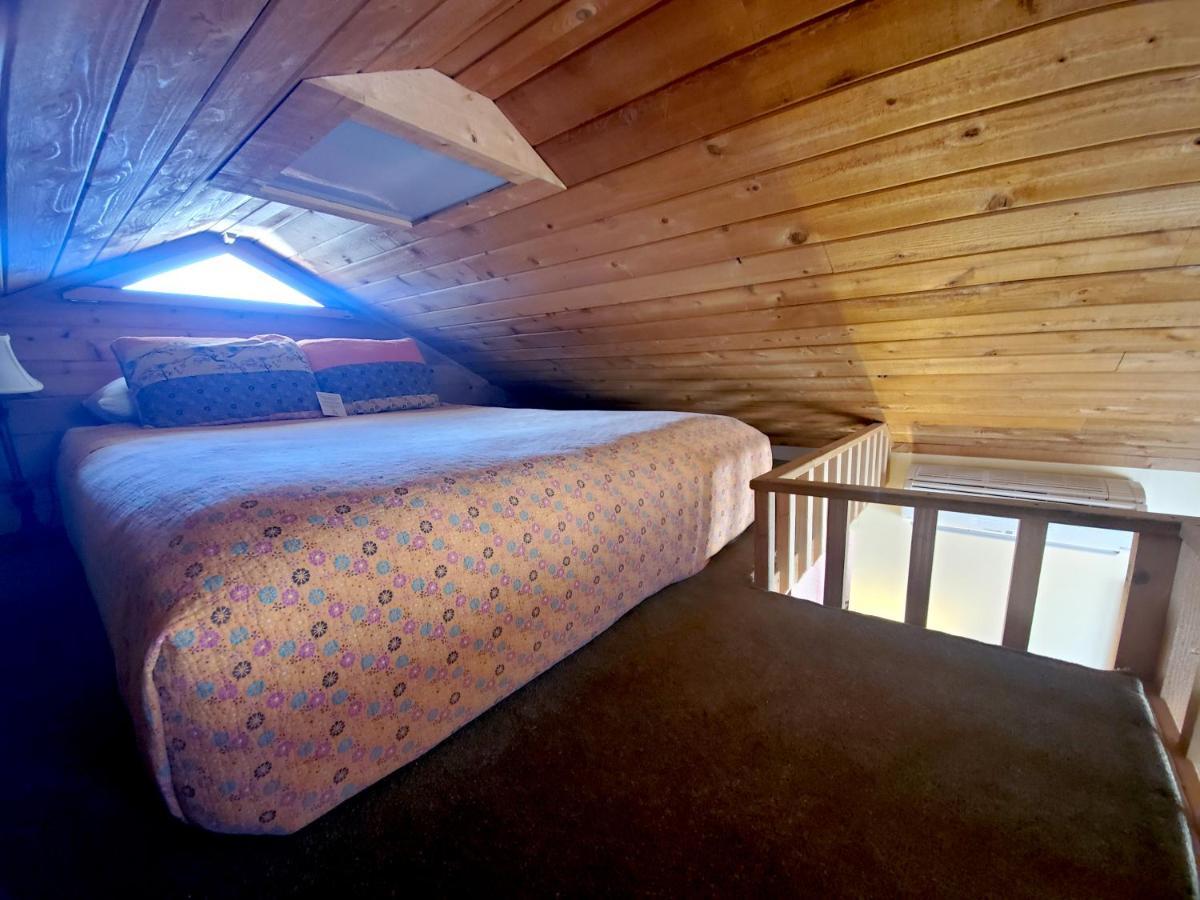 טוונטיניין פאלמס 29 Palms Inn מראה חיצוני תמונה