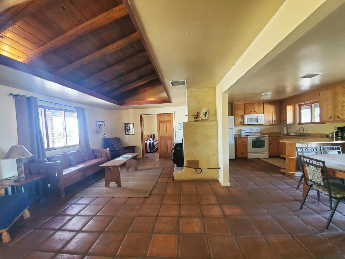טוונטיניין פאלמס 29 Palms Inn מראה חיצוני תמונה