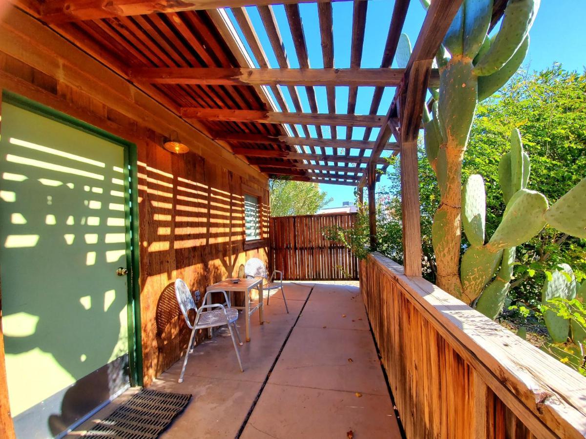 טוונטיניין פאלמס 29 Palms Inn מראה חיצוני תמונה